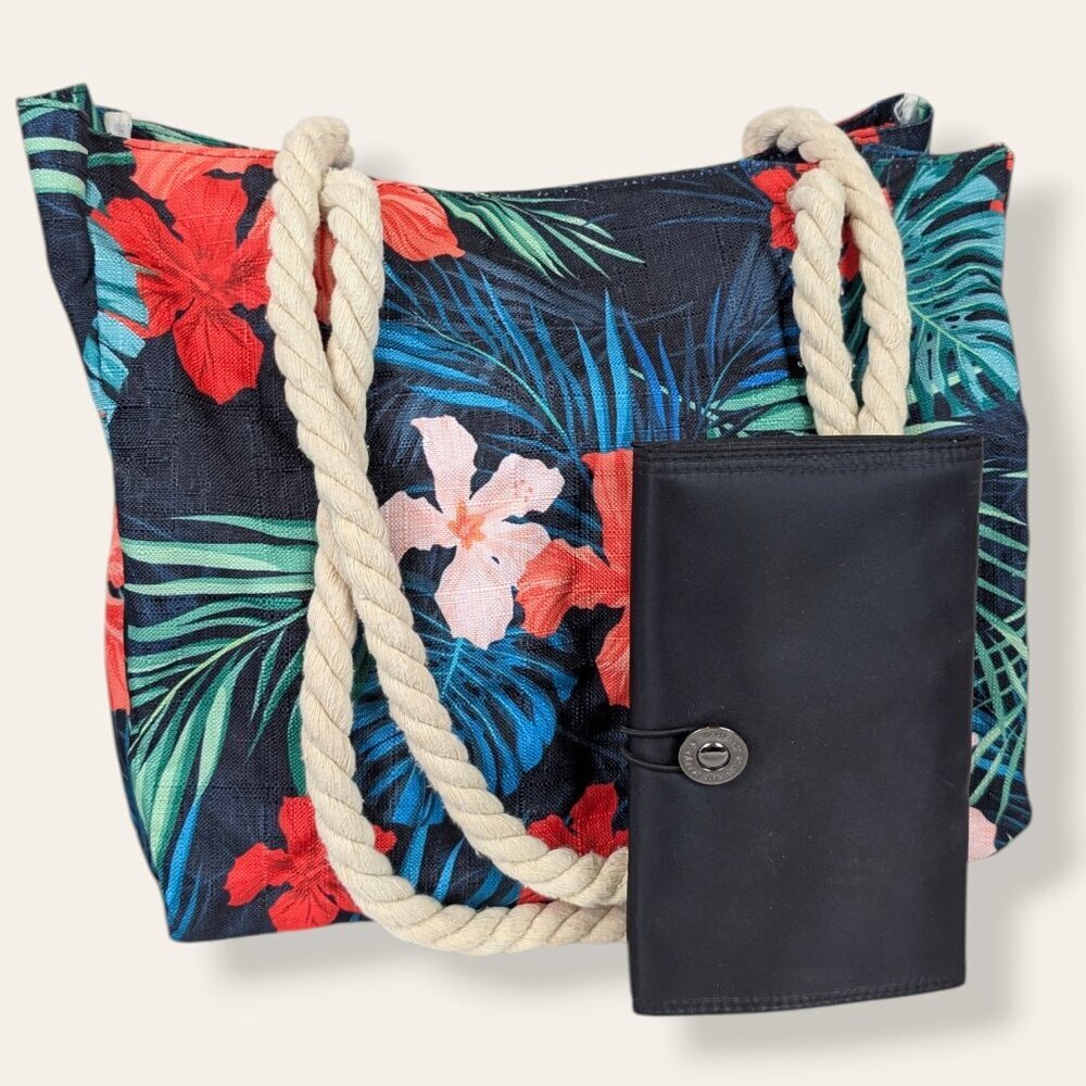 Pair of Traveller's Bags (Beach Bag & Toiletries Bag)